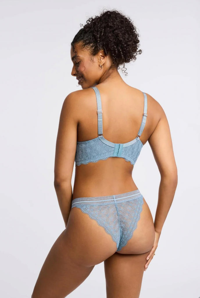 Montelle Cheekini Salt Spring